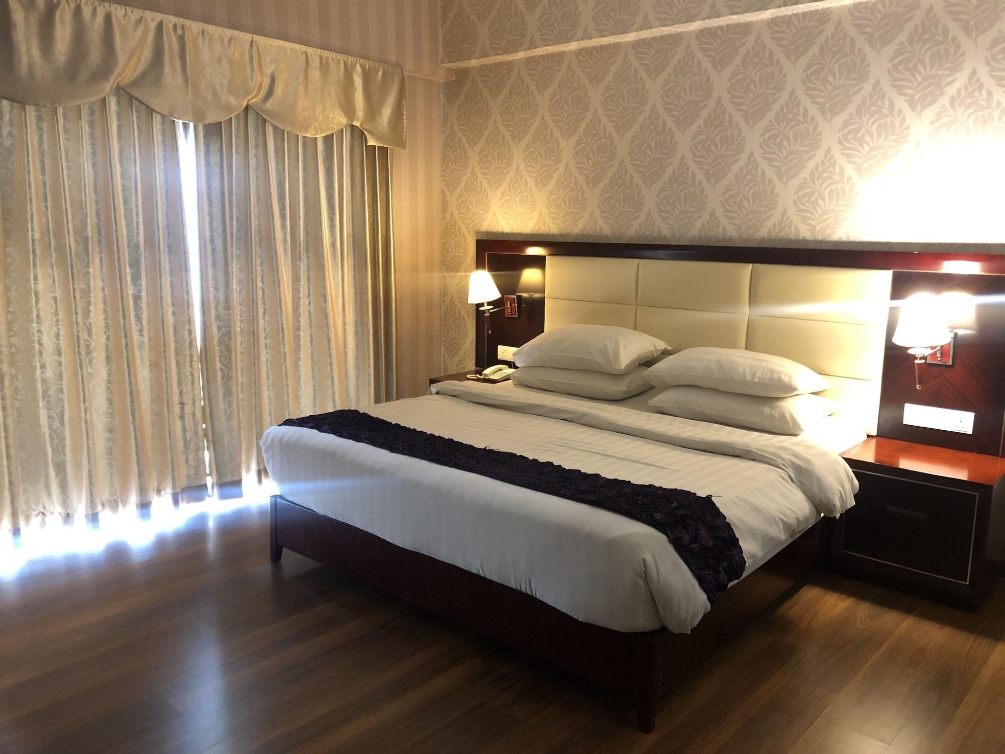 Pariss Hotel Джохор-Бару Экстерьер фото